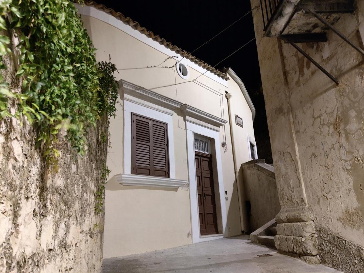 Casa Mavi Limite Delle Due Matrici Modica Exterior foto
